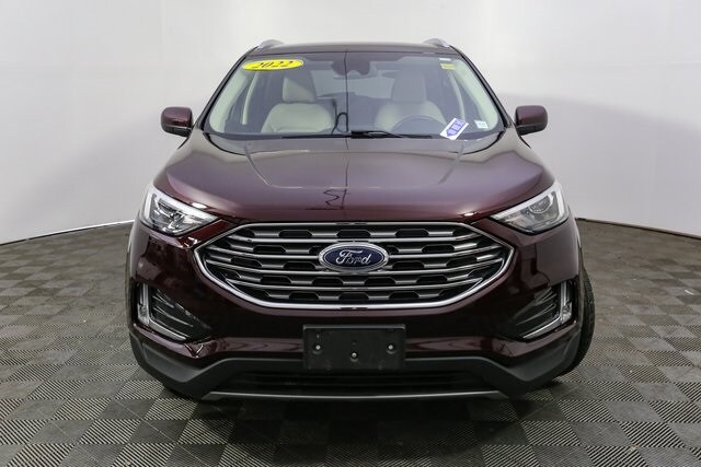 2022 Ford Edge SEL photo 3