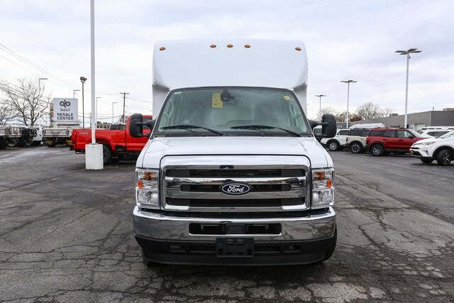 2026 Ford E-350 Base photo 3