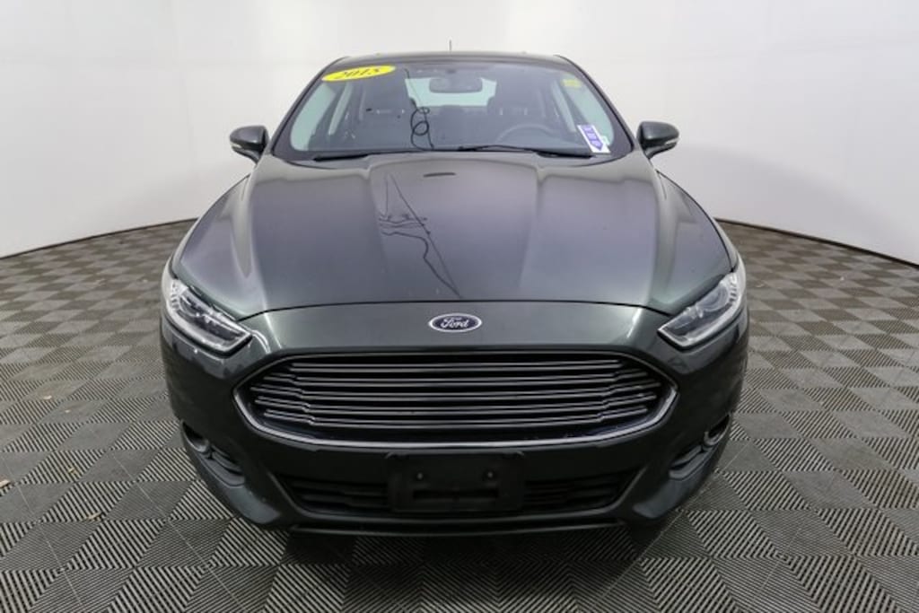 Used 2015 Ford Fusion SE Sedan
