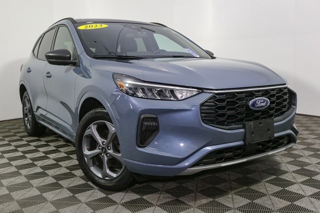 2023 Ford Escape ST-Line photo 2