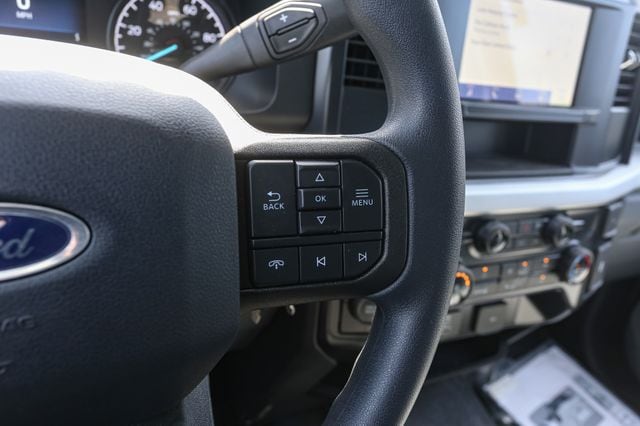2026 Ford F-350 Super Duty Chassis Cab XL - Photo 28