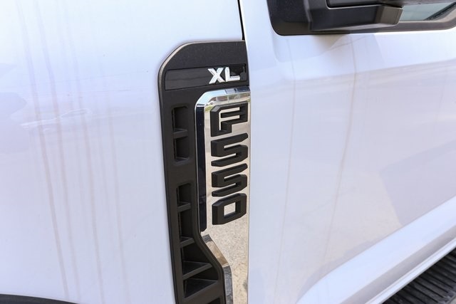 2025 Ford F-550 Super Duty Chassis Cab XL - Photo 7