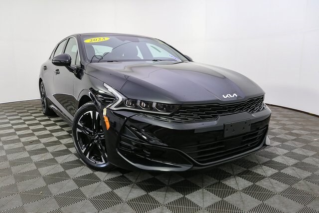 2023 Kia K5 GT-Line photo 2