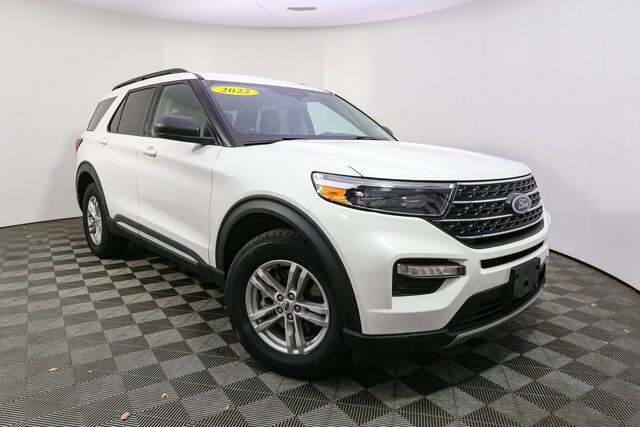 2022 Ford Explorer XLT photo 2