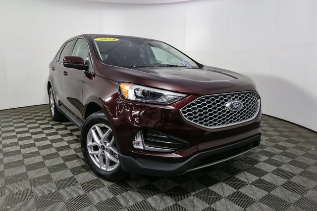 2024 Ford Edge SEL photo 2