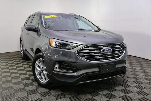 2022 Ford Edge SEL photo 2