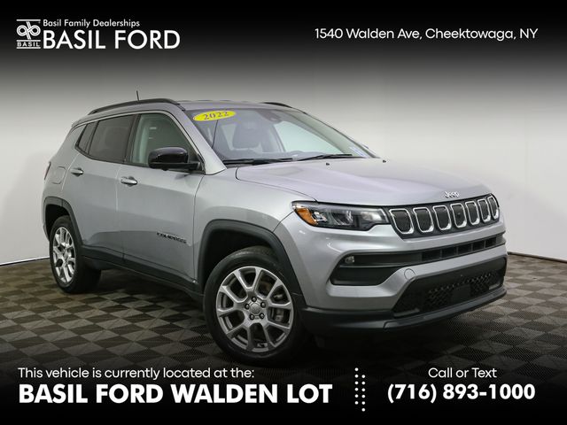 2022 Jeep Compass Latitude Lux 4X4's photo