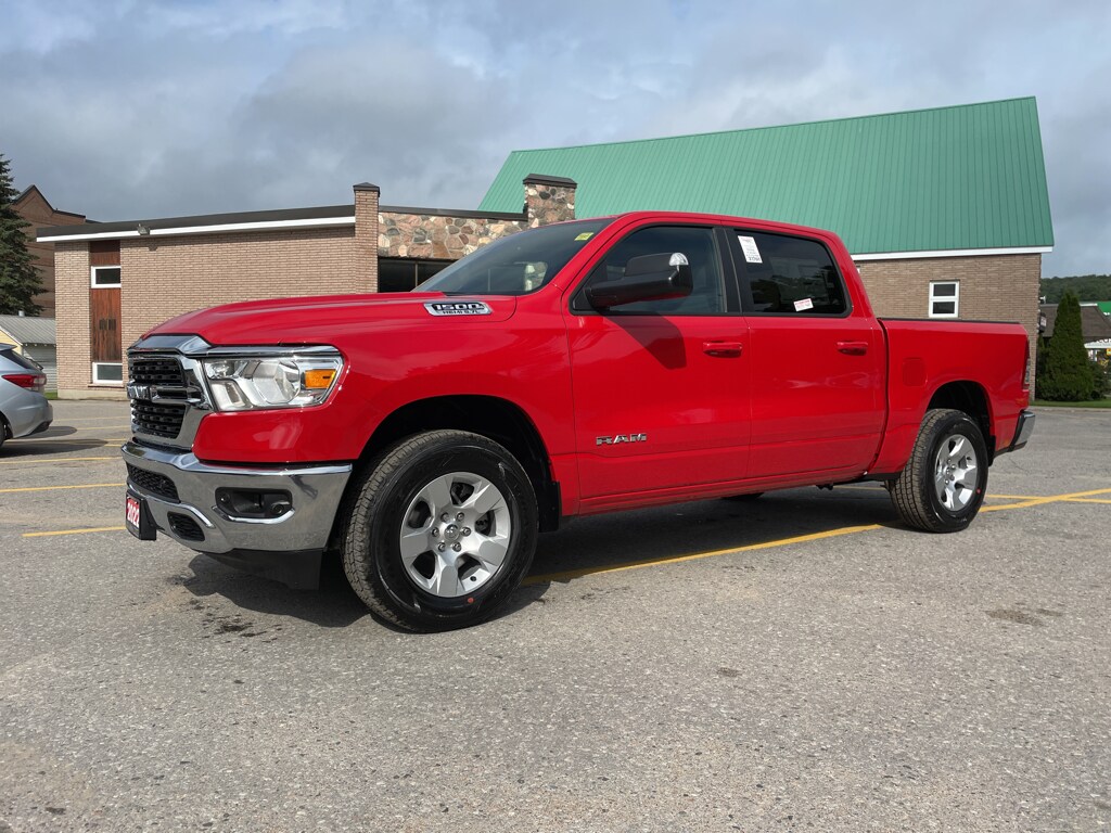New 2022 Ram Big Horn 4x4...V8*HTD SEATS*NAV! 4x4 Crew Cab 144.5 in. WB