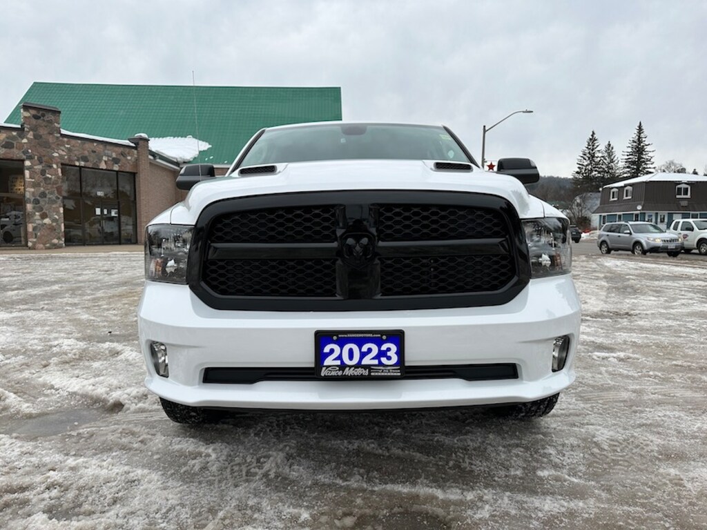 New 2023 Ram Night Edition Sub Zero 4x4...HTD SEATS*V8*BEDLINER 4x4 Crew Cab 5.6 ft. box 140 in. WB