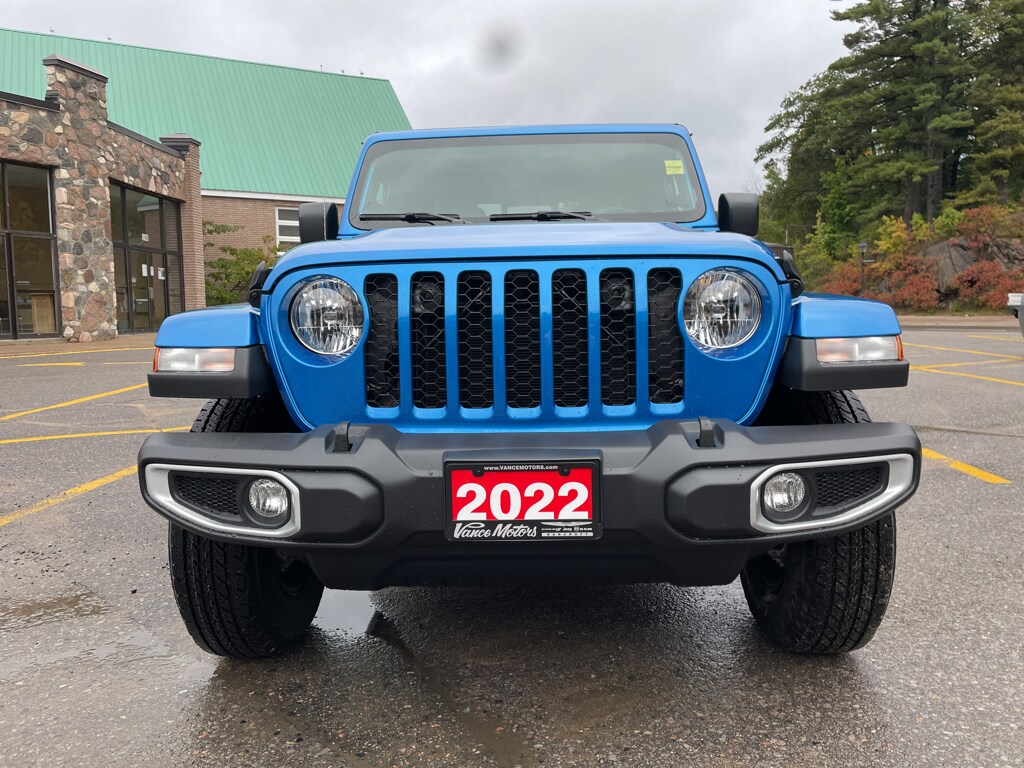 Used 2022 Jeep Sport S 4x4...V6*HTD SEATS*SUNRIDER HARD TOP! Truck Crew Cab