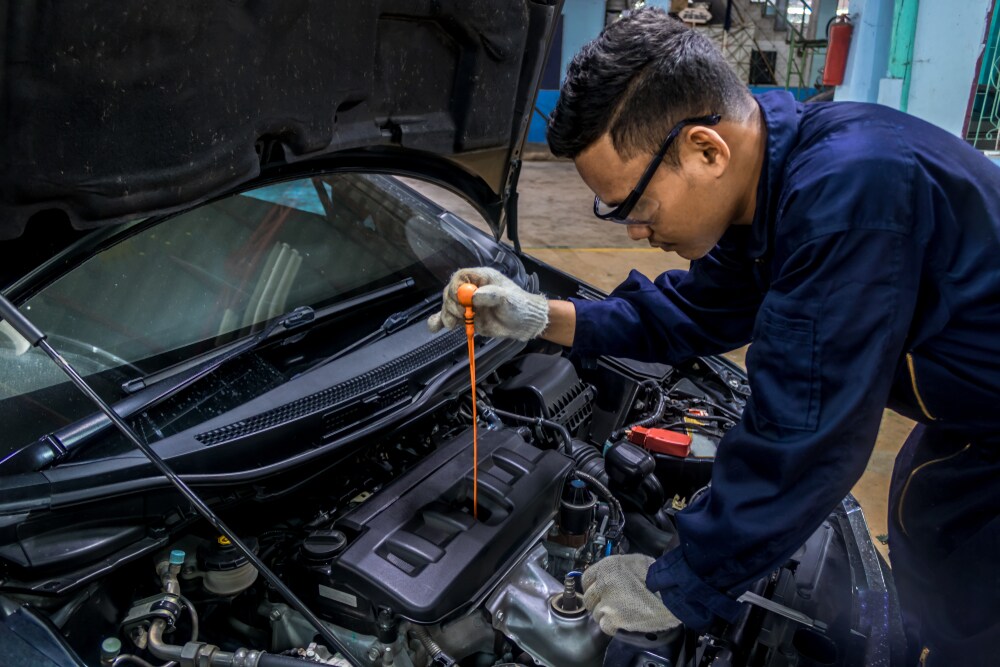 5 Reasons To Change Your Oil Regularly.jpg