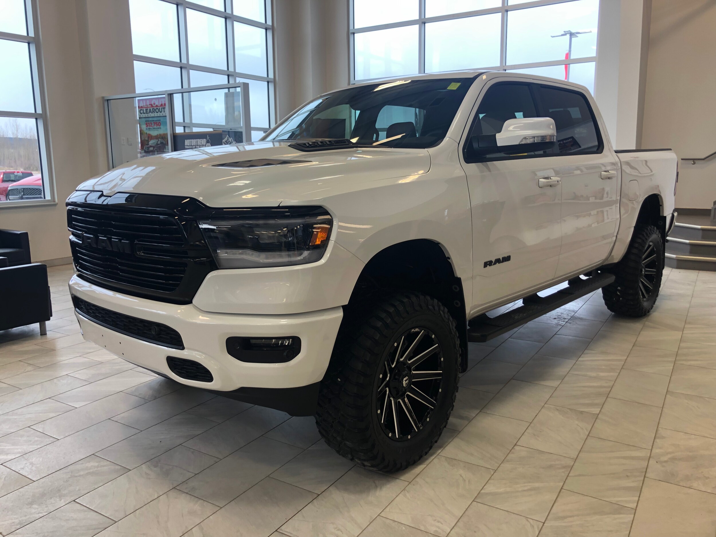2020 ram 1500 night edition