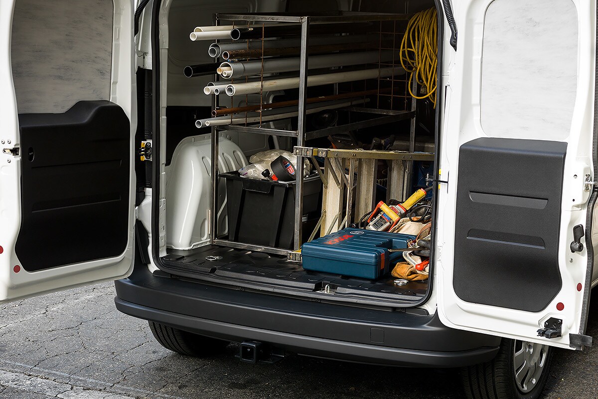 Ram_ProMasterCity_2018_ExteriorFeatures_CARGO_DOORS_b65458d25373961a98fa274782d9ea2e-desktopRetina.jpg