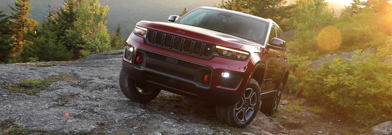 2022 Jeep Grand Cherokee Review | Crowfoot Dodge