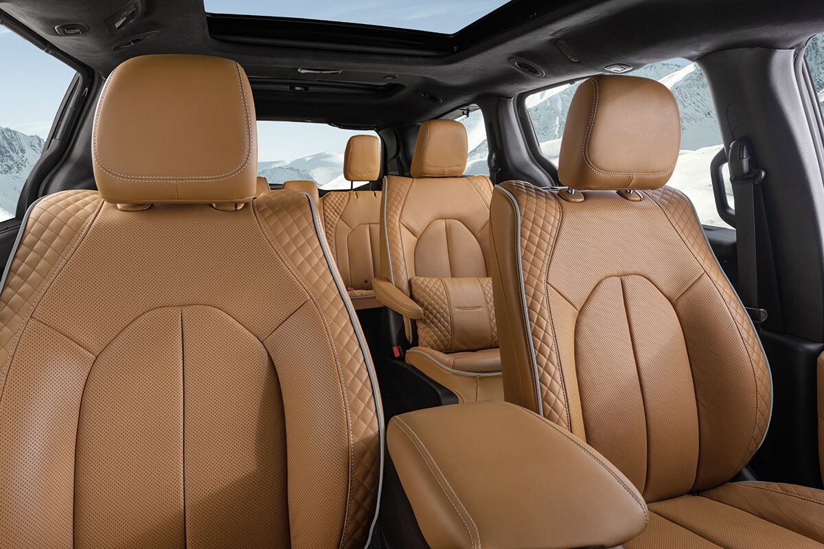 2023 Pacifica Interior Features - Leather Seating
