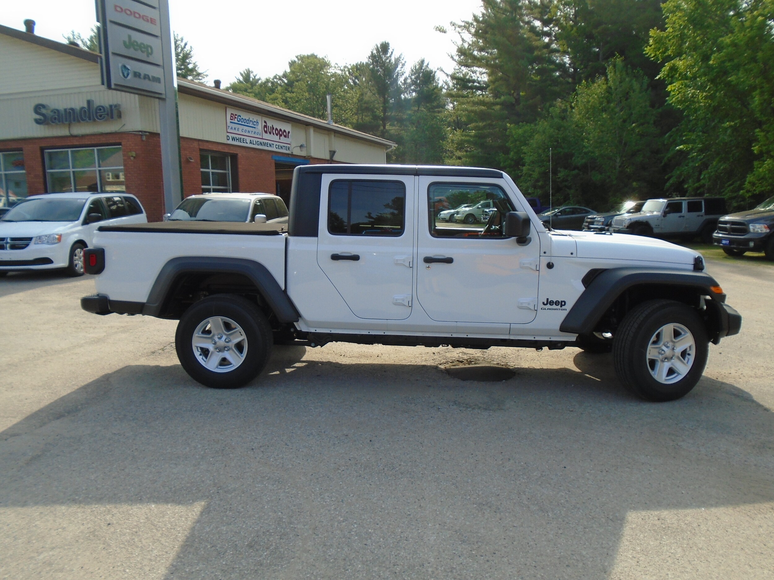 Sander Motor Sales in Gravenhurst, ON Your Hometown Dodge, Jeep, RAM