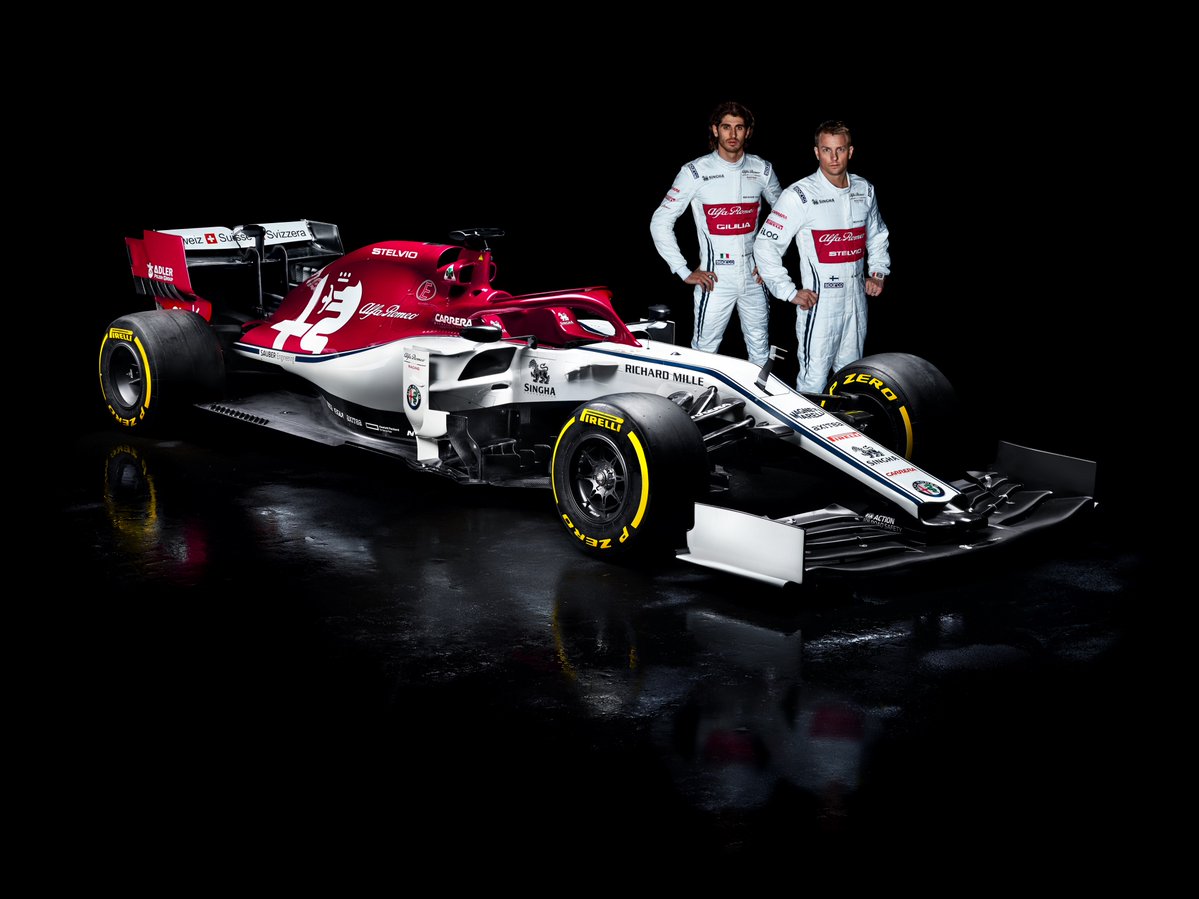 Alfa Romeo Racing pilotes 2019.jpg