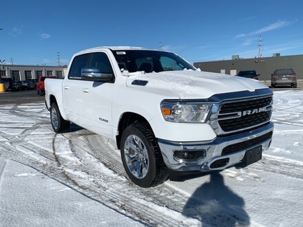 2022 Ram 1500 Big Horn 4x4 Crew Cab 144.5 in. WB for sale in Leamington, ON Bright White