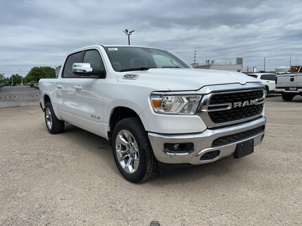 2022 Ram 1500 Big Horn|Power Pedals|Power Driver Seat| 4x4 Crew Cab 144.5 in. WB for sale in Leamington, ON Bright White