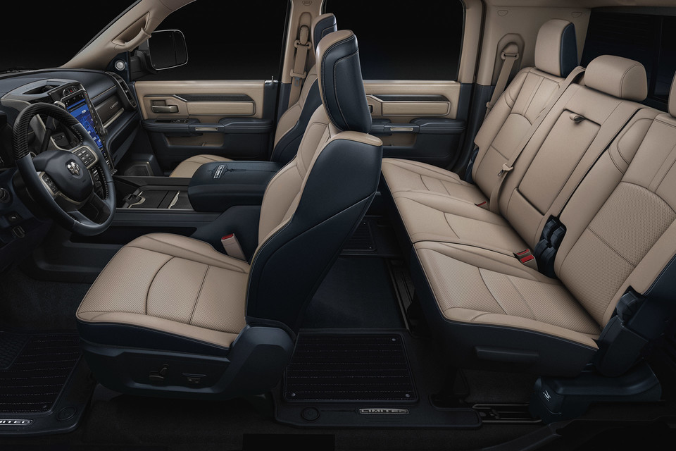 2020 Ram 2500 Interior Seating - Black and Beige