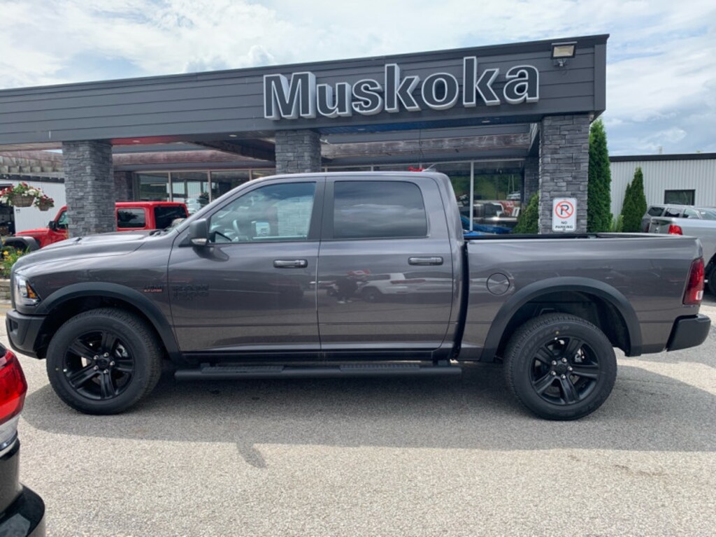 New 2022 Ram Warlock - Luxury Group 4x4 Crew Cab 5.6 ft. box 140 in. WB