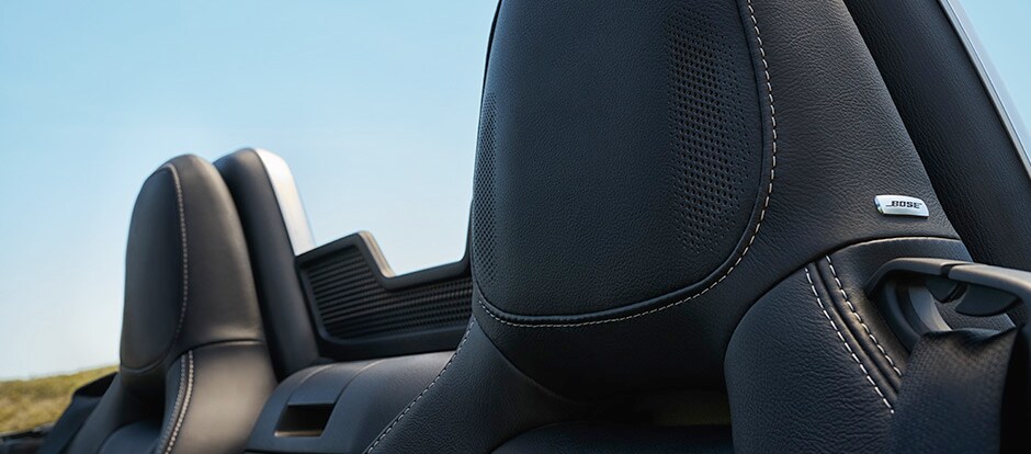 2017 Fiat 124 Spider interior 02.jpg