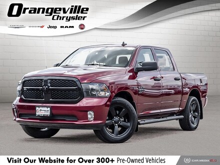 2019 Ram 1500 Classic Black Express, Crew, 4X4, Uconnect, 1-Owner! Truck Crew Cab for sale in Orangeville, ON