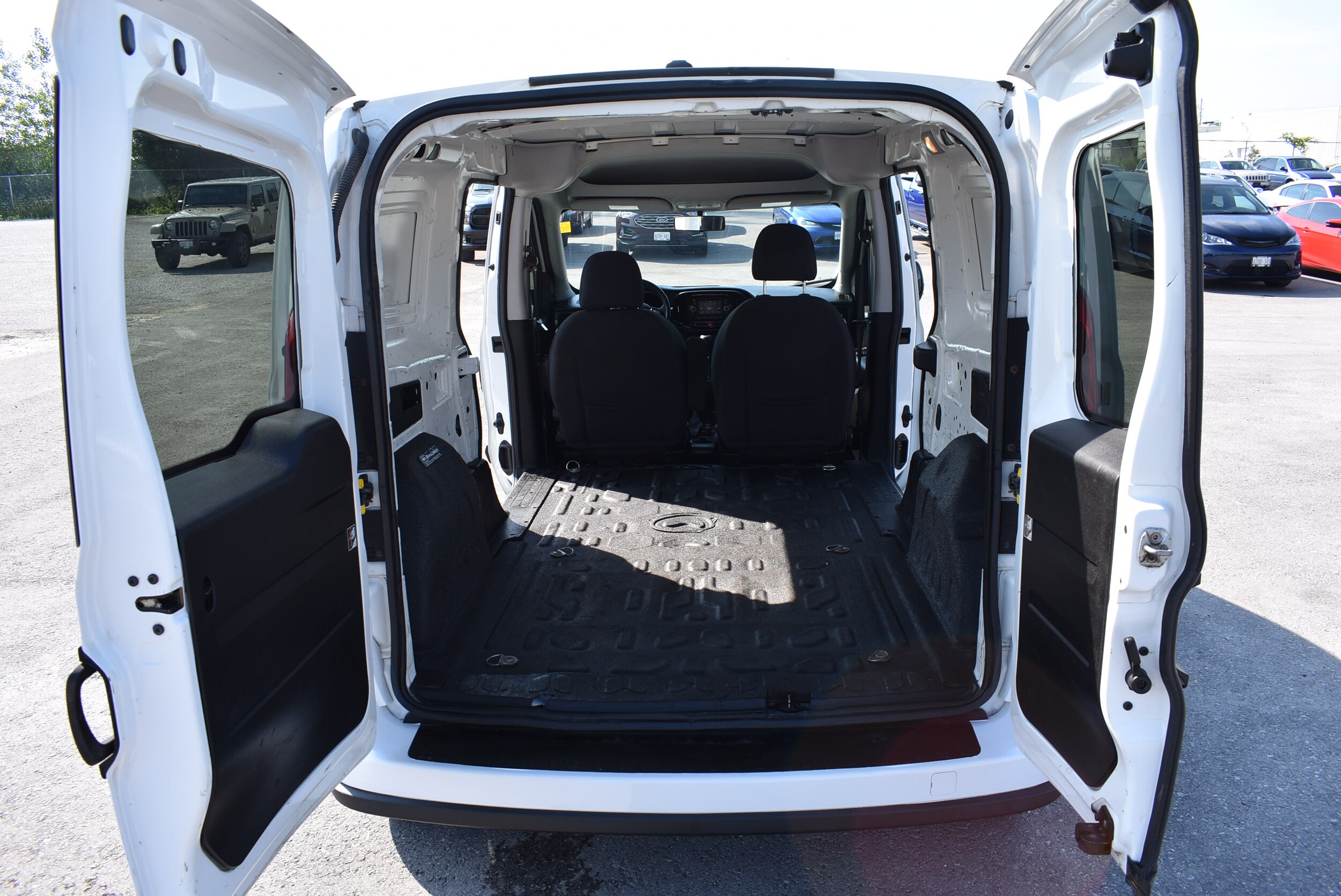 2015 Ram ProMaster City, used, 16,988 VIN ZFBERFDT8F6958668