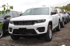 2023 Jeep Grand Cherokee Laredo SUV