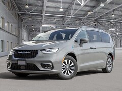 2022 Chrysler Pacifica Hybrid Touring-L Van Passenger Van