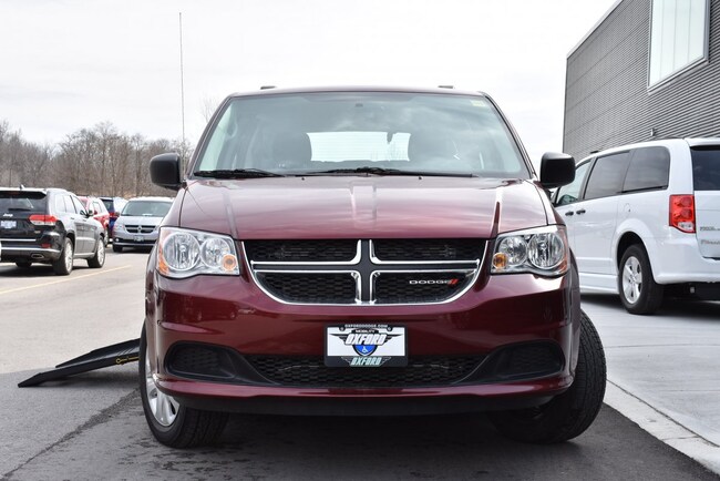 D Occasion 2017 Dodge Grand Caravan Wheel Chair Minivan Provincial Braun Dealer Vendre Windsor On