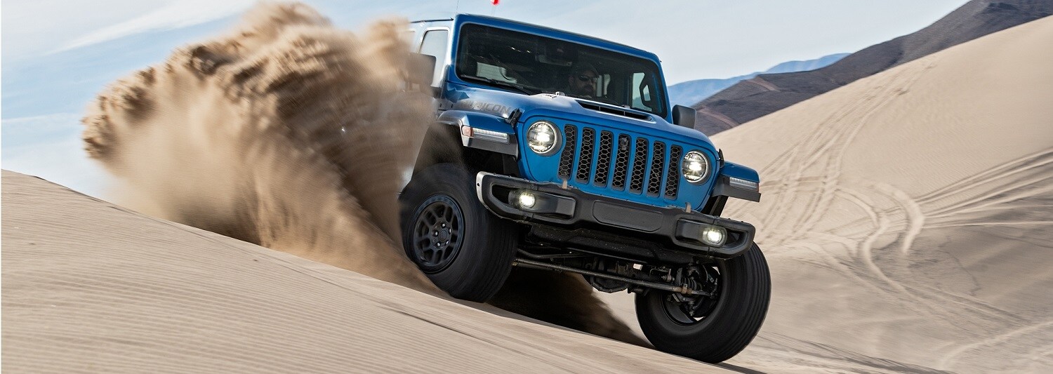 2022 Jeep Wrangler vs. 2022 Ford Bronco