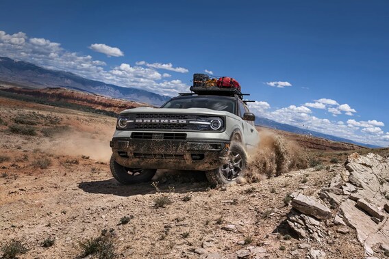 2023 Jeep Wrangler vs. 2023 Ford Bronco | Eagle River Chrysler Ltd.