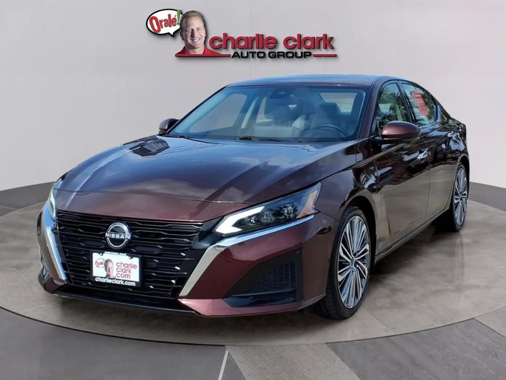 Certified 2024 Nissan Altima 2.5 SL Sedan