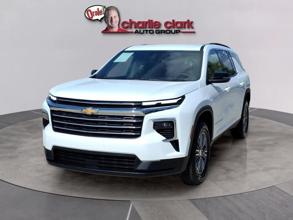 Used 2026 Chevrolet Traverse LT SUV