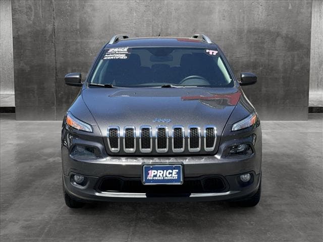 Used 2017 Jeep Cherokee Latitude with VIN 1C4PJMCB6HW511351 for sale in Bellevue, WA