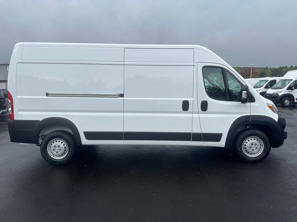 2026 Ram ProMaster 2500 Cargo Van photo 4