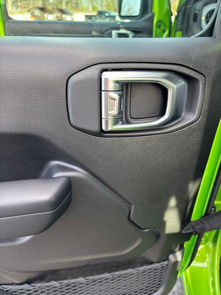 2025 Jeep Wrangler 4-Door Sport - Photo 17