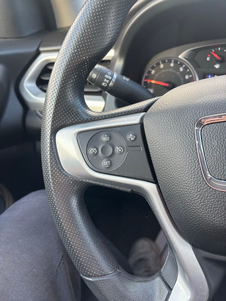 2023 GMC Acadia SLE - Photo 14