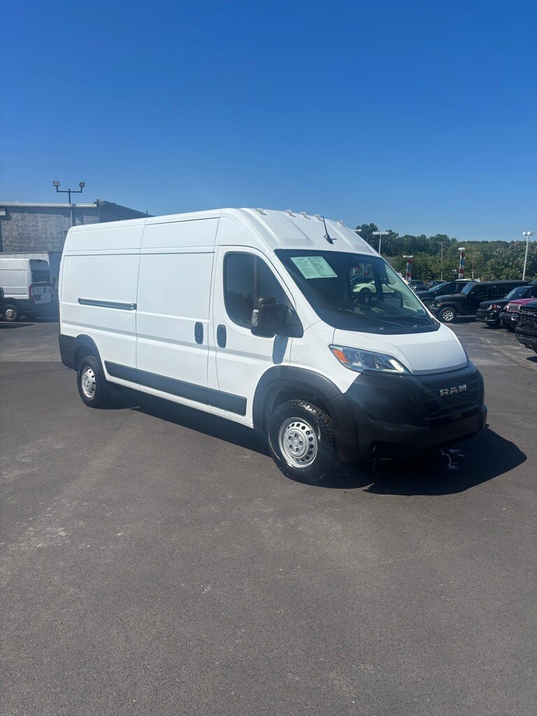 2023 Ram ProMaster 2500 Cargo Van photo 3