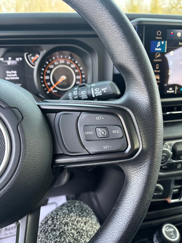 2025 Jeep Wrangler 4-Door Sport - Photo 13