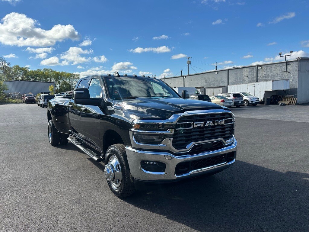 2026 Ram 3500 Tradesman photo 3