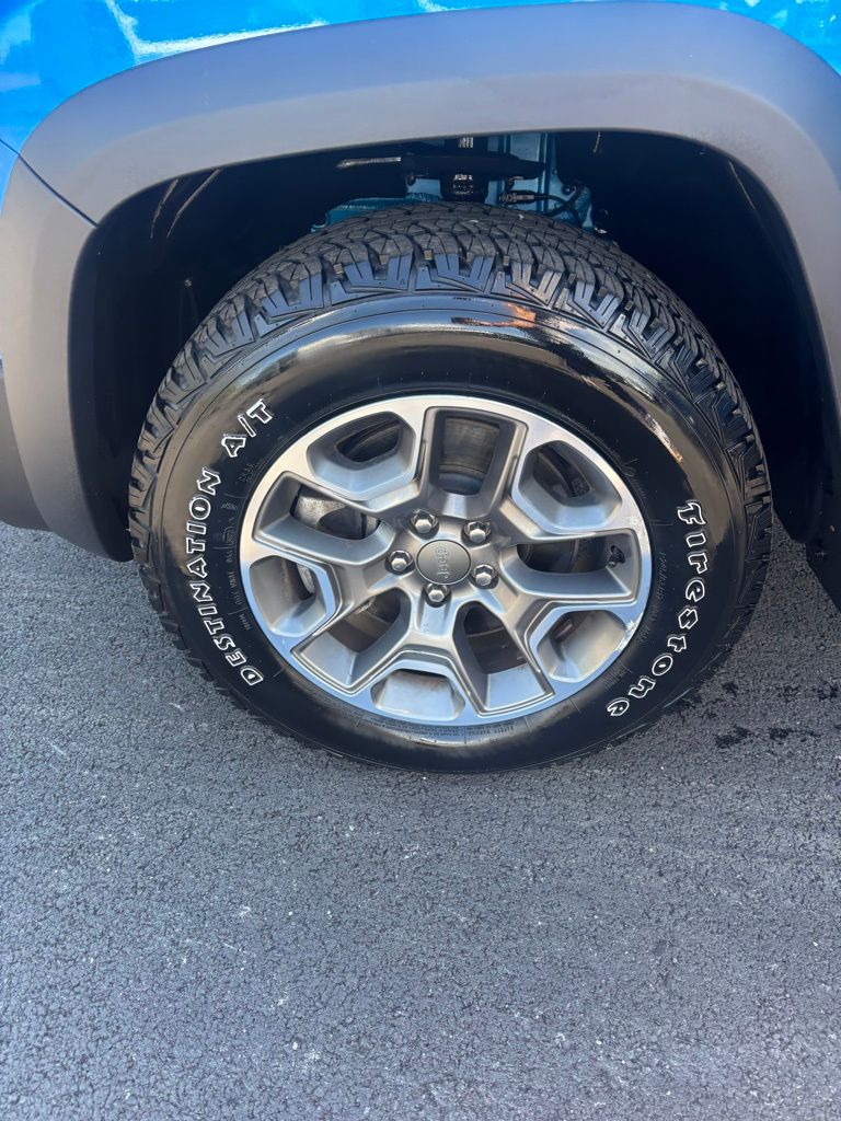 2022 Jeep Cherokee Trailhawk - Photo 20