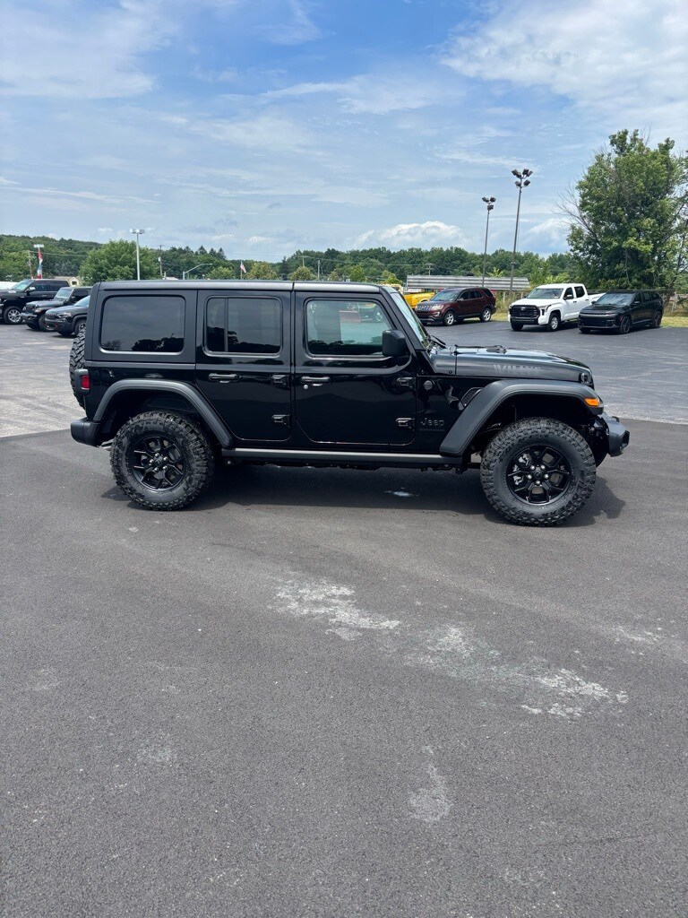 2025 Jeep Wrangler Willys photo 4