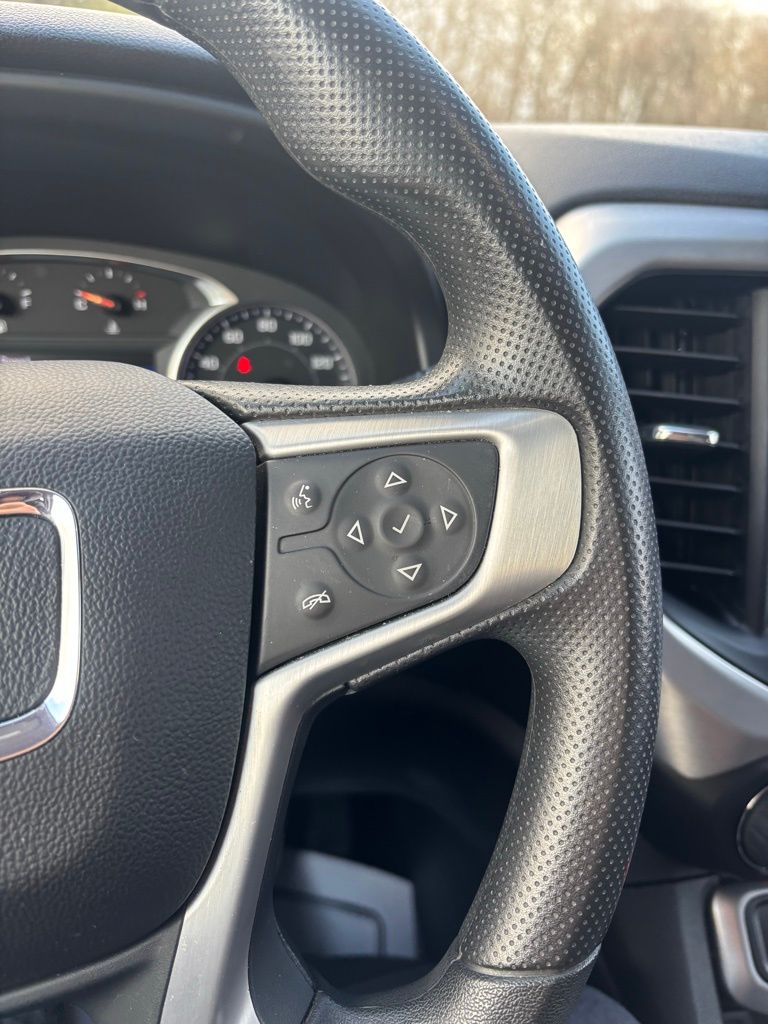 2023 GMC Acadia SLE - Photo 13