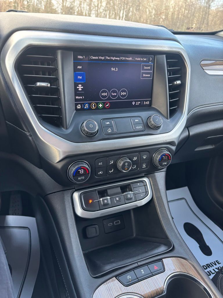 2023 GMC Acadia SLE - Photo 17