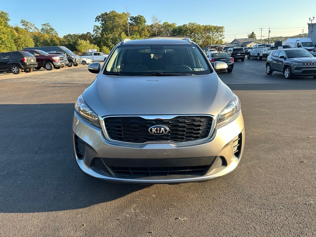 2019 Kia Sorento LX photo 2