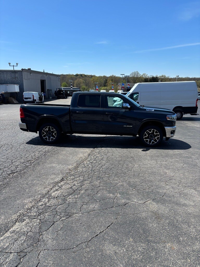 2025 Ram 1500 Laramie photo 4