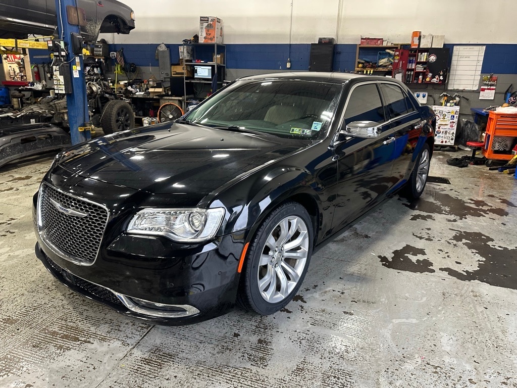 Used 2018 Chrysler 300 Limited Sedan