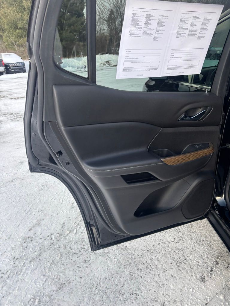2023 GMC Acadia SLE - Photo 20